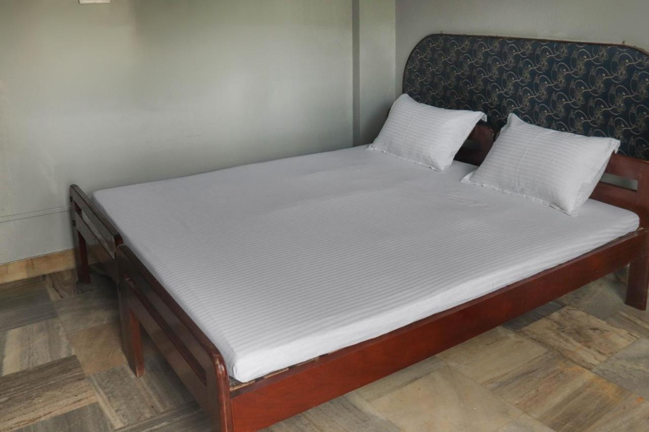 Spot On 49477 Hotel Galaxy Dimapur Ngoại thất bức ảnh